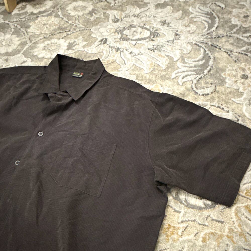 Royal Robbins Men's 2XL Dark Grey Solid Short Sleeve Button-Up Shirt Pockets